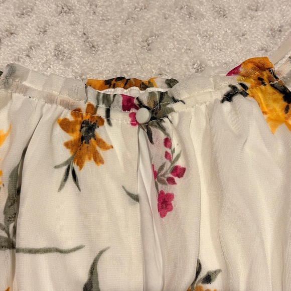 Express Floral Halter Top Women Large Smocked Peplum Waist Cream Yellow Girly - Picture 11 of 11